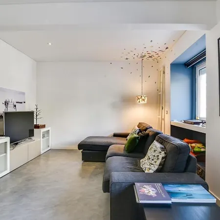 Charming 2 Bedroom At Restelo Lägenhet Lisboa