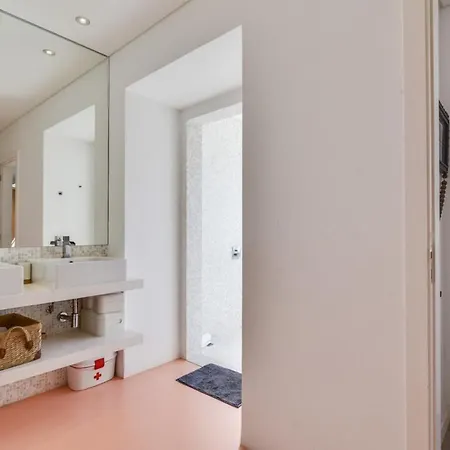 Lägenhet Charming 2 Bedroom At Restelo
